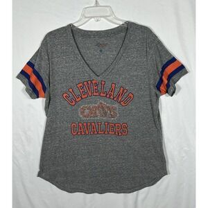 Cleveland Cavaliers vneck tshirt womens 2XL‎